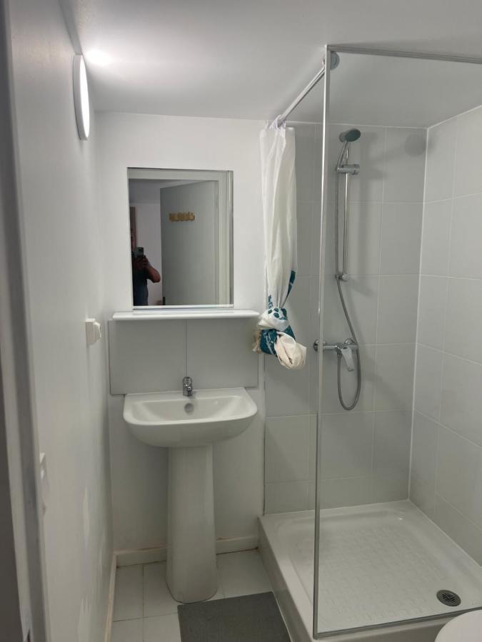 Chaudari Guest House Palaiseau Exterior foto